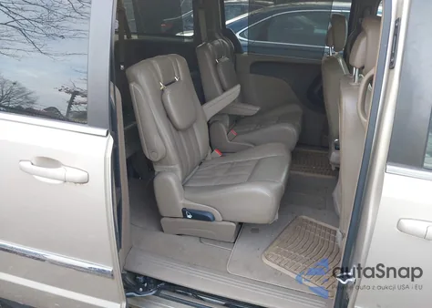 2014 Chrysler Town & Country Touring-L from USA, damaged, VIN 2C4RC1CG8ER228628